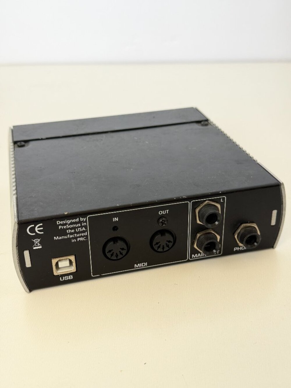 PreSonus AudioBox iTwo USB 2.0 Recording Interface - Picture 3 of 7